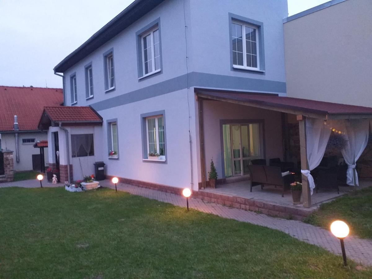 Monato Bed & Breakfast Poprad Bagian luar foto
