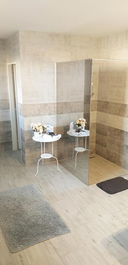 Monato Bed & Breakfast Poprad Bagian luar foto